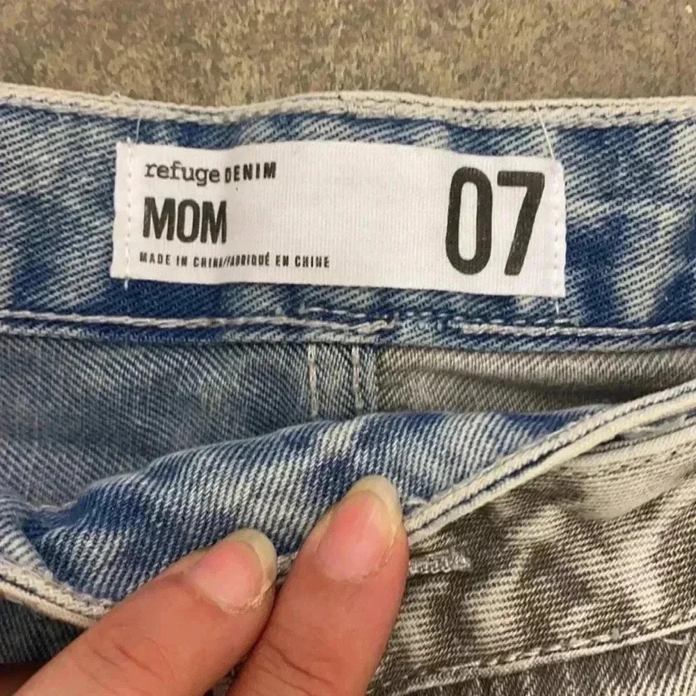 Criss cross mom jeans - Picture 3 of 5